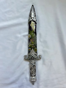 assorted viola dagger