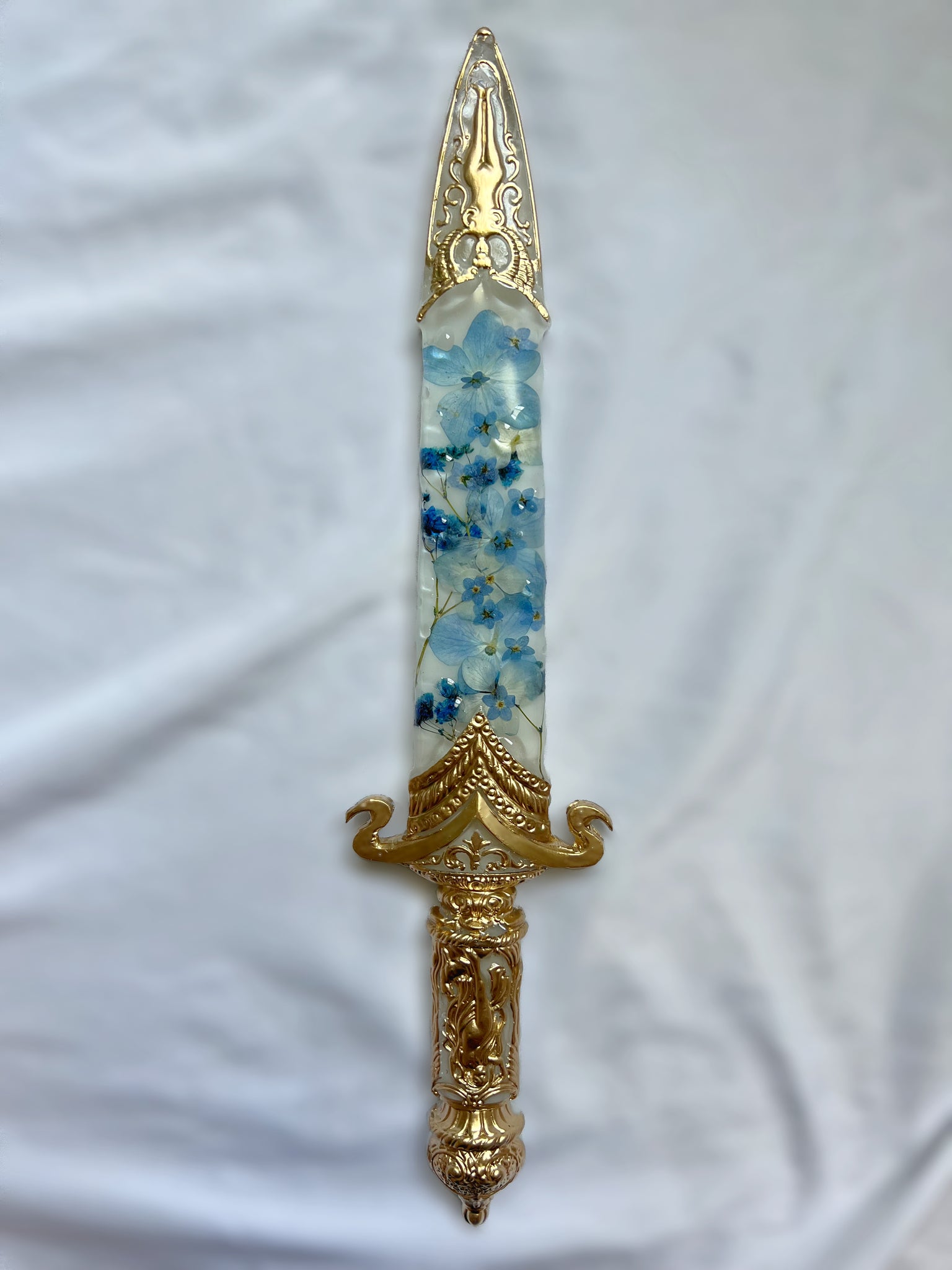 hydrangea & forget me not dagger